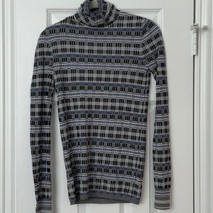 Theory Printed Fitted Turtleneck, XS